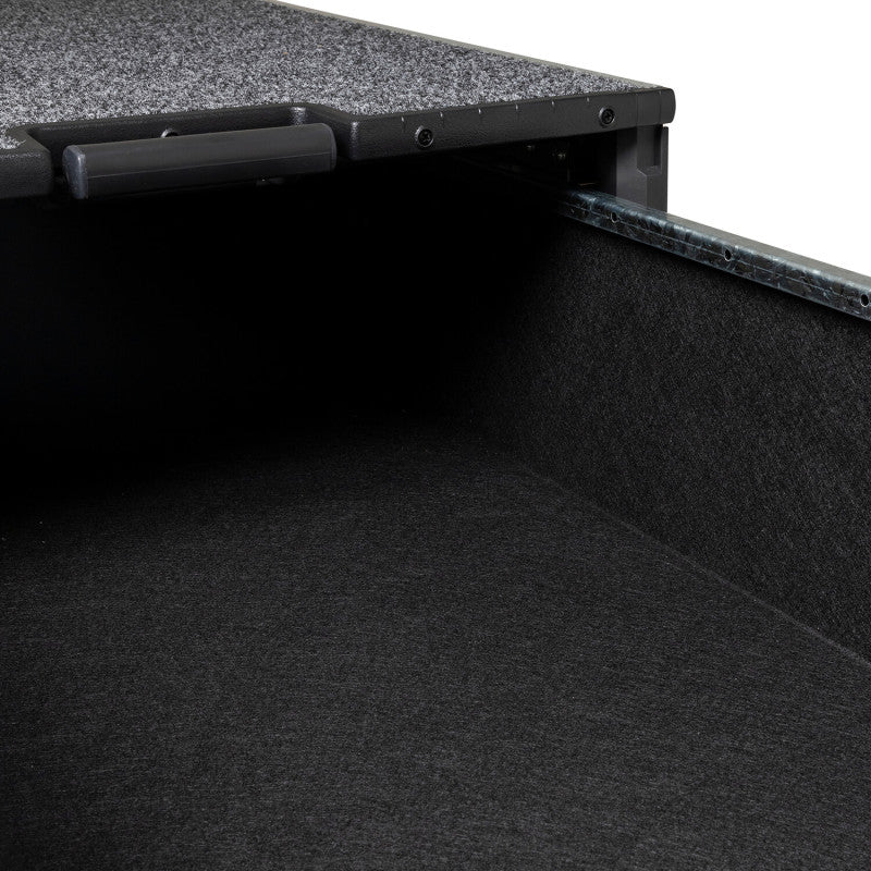 ARB RDRF1045 — fridge mounted on roller floor