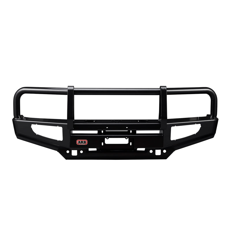 ARB Deluxe bull bar Hummer H3 winch aperture detail