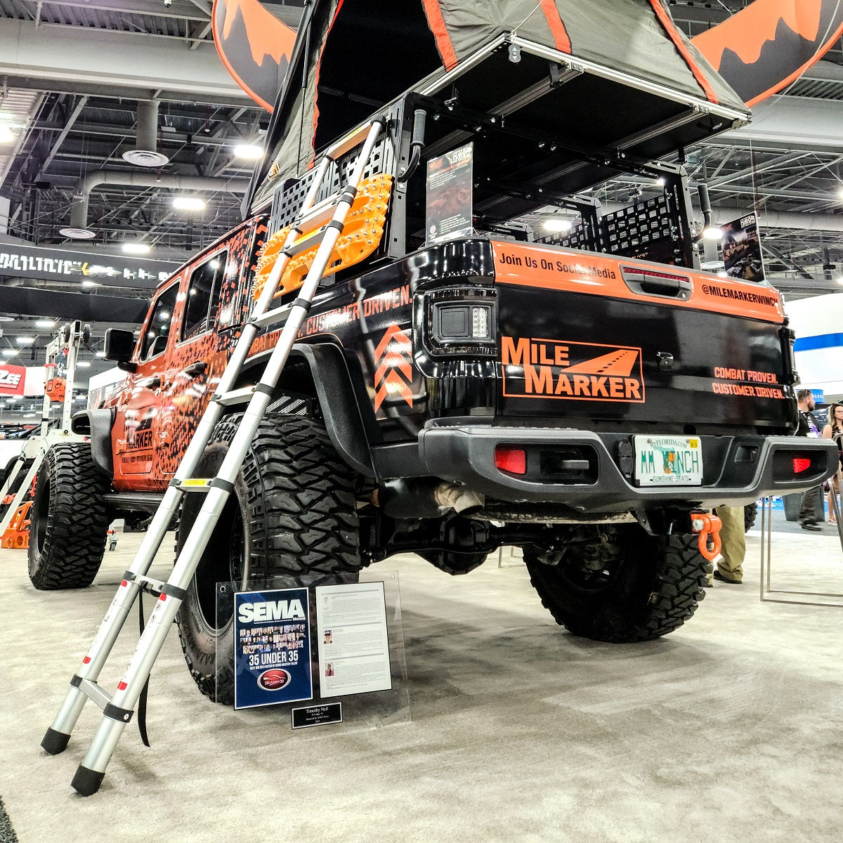 Gladiator show build with ROCK-IT rack and rooftop tent at SEMA