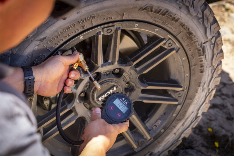 ARB E-Z Deflator digital display reading tire pressure