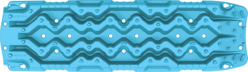 Aqua TRED HD boards nested via TRED-LINK for extended traction