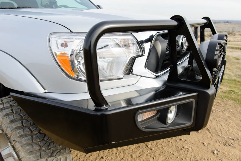 ARB Tacoma 12-15 bull bar split-pan corner detail