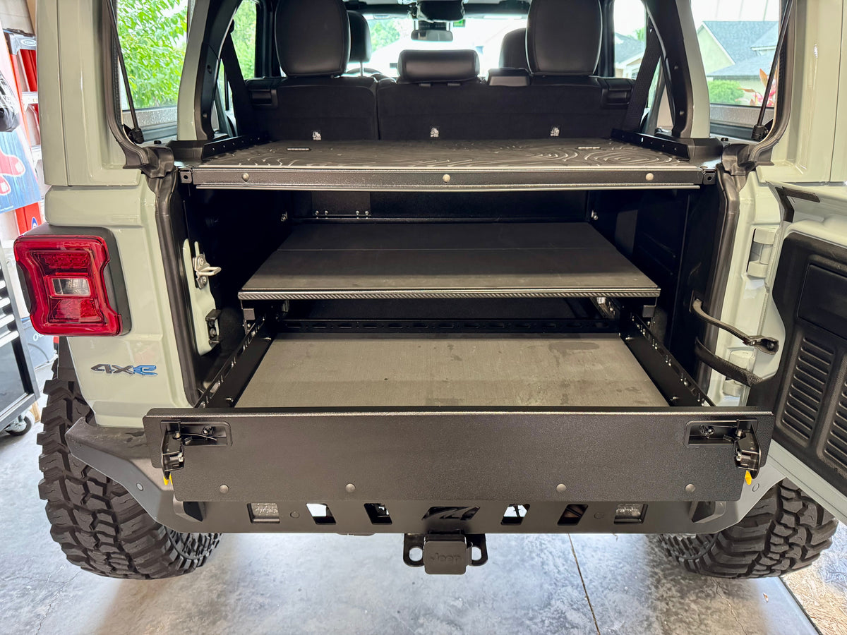 JLU drawer system with the locking faceplate, rear view of a 4xe