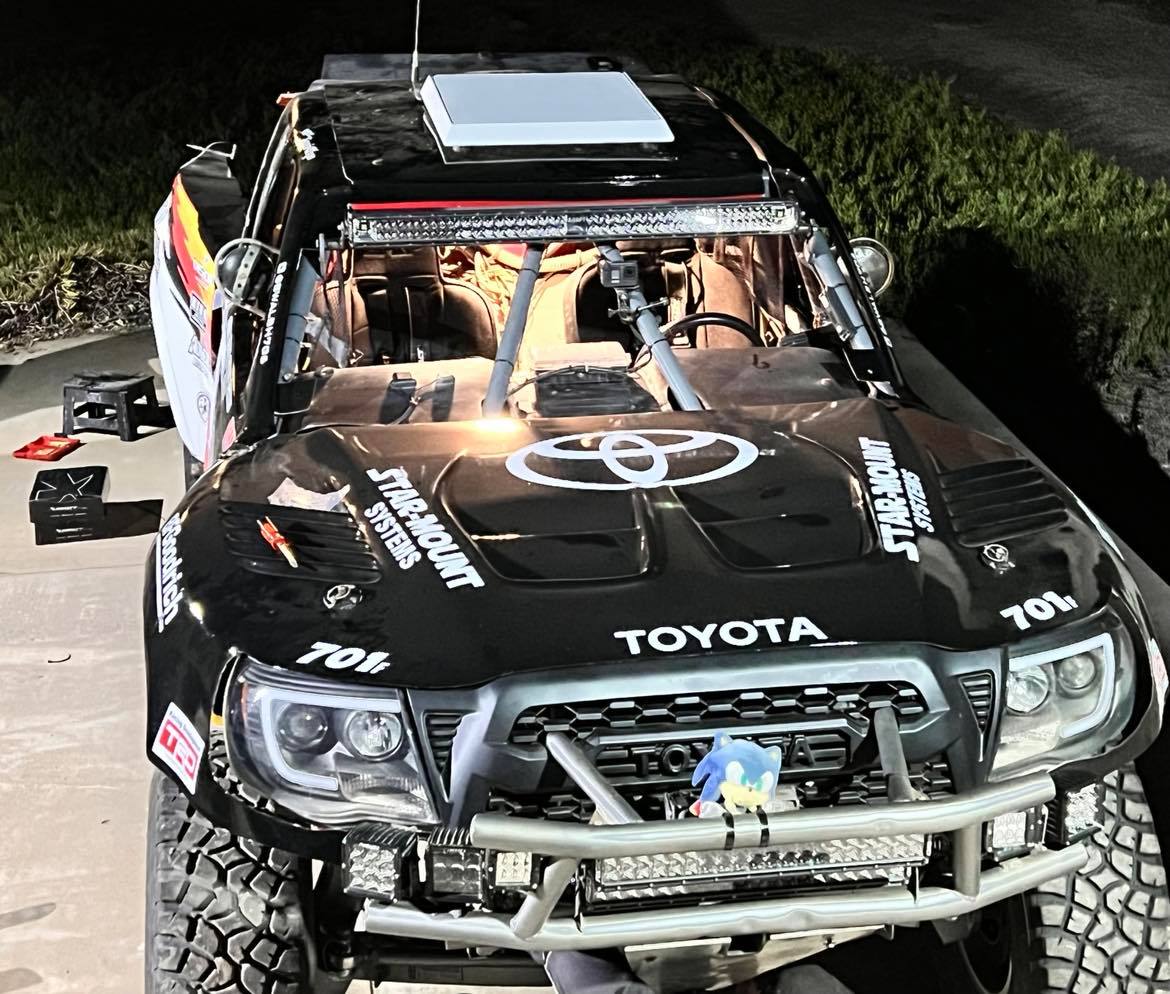 Quick-Release Mount for Starlink High Performance In-Motion Dish