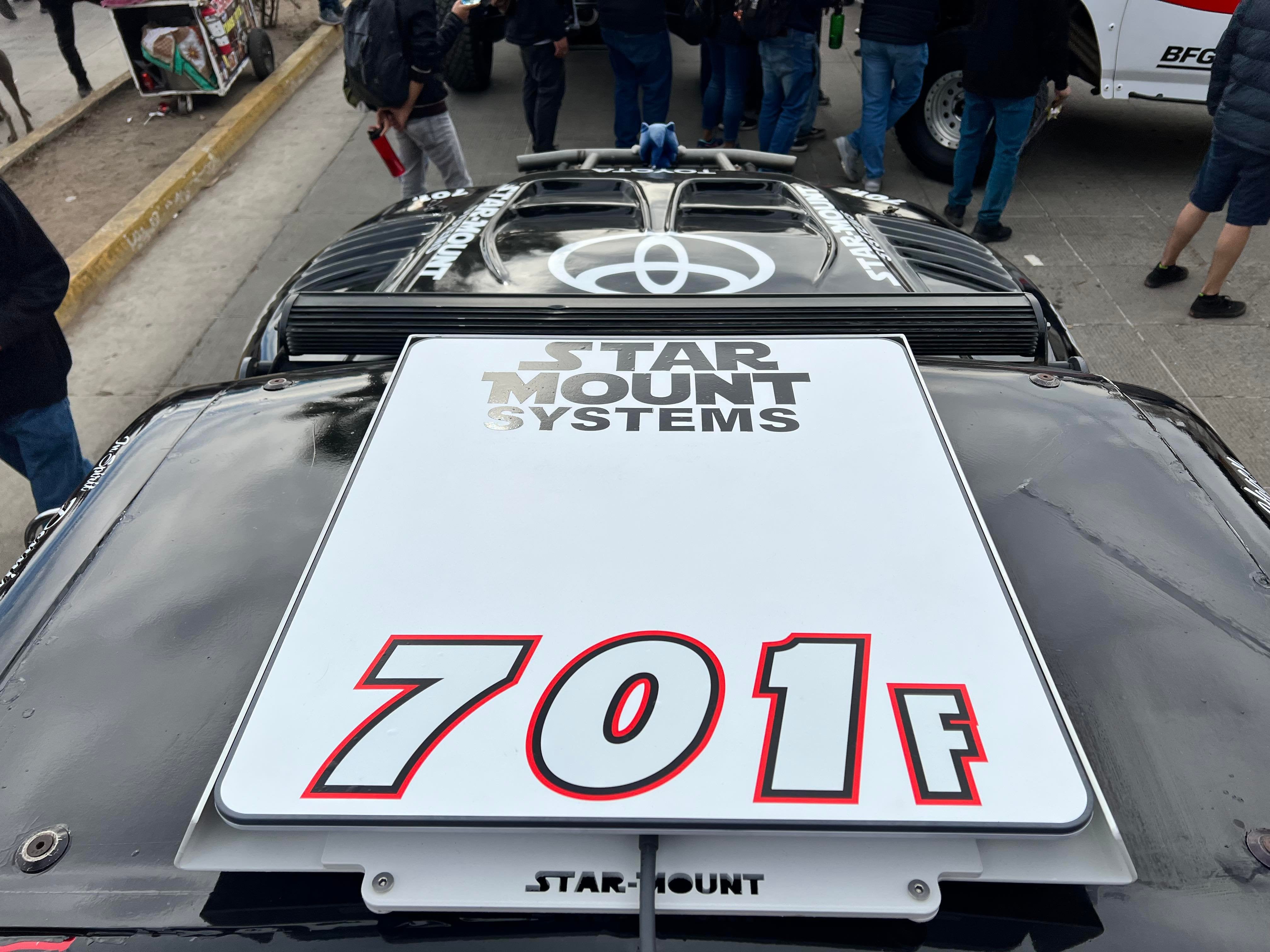 Quick-Release Mount for Starlink High Performance In-Motion Dish