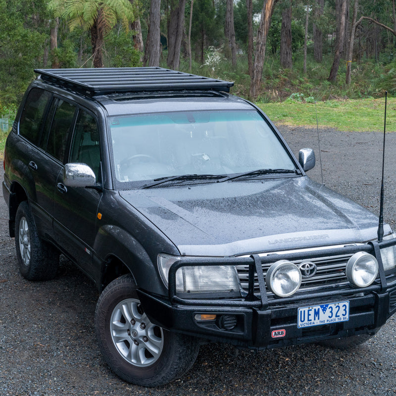 ARB BASE Rack flat platform for Toyota Land Cruiser 100 mounted on vehicle