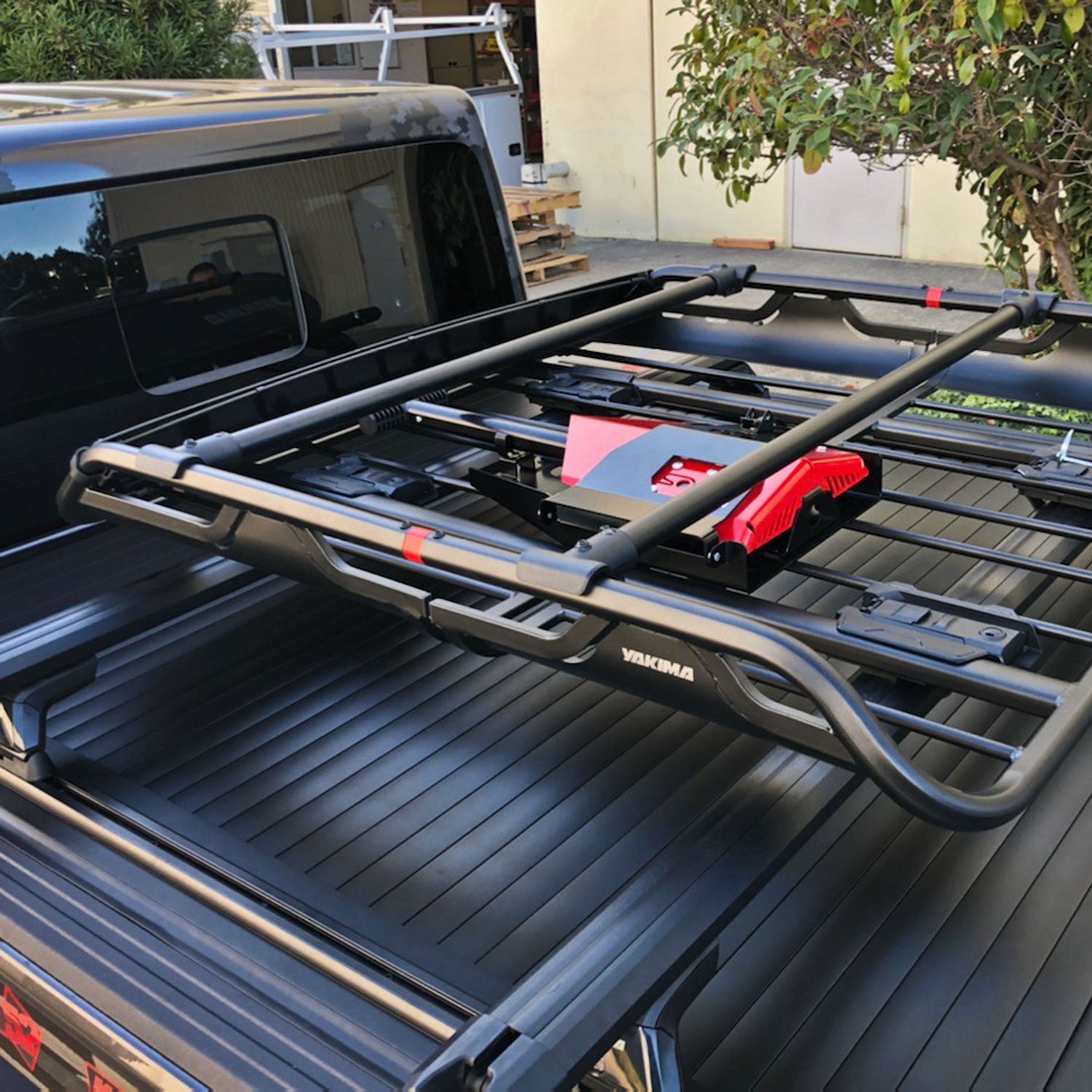 DMOS Delta Shovel Mount Mount DMOS Shovels- Overland Kitted