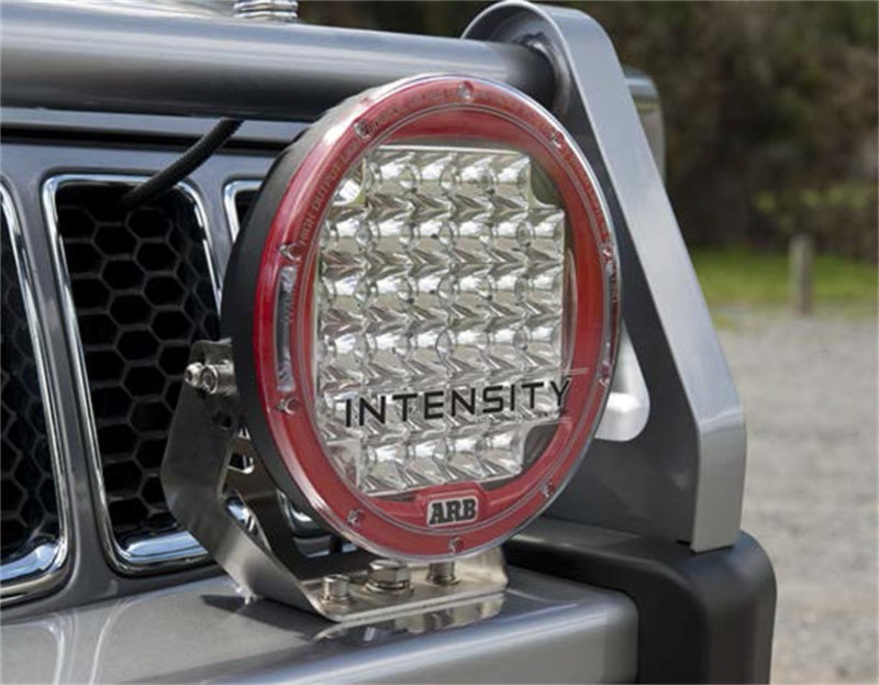 ARB Grand Cherokee WK2 14-16 bull bar — winch aperture detail