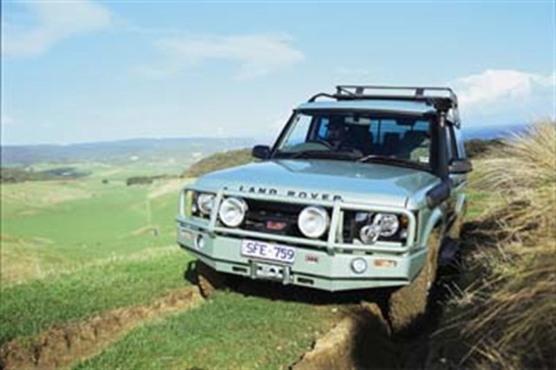 ARB Discovery II winch bar detail of OE fog light provision