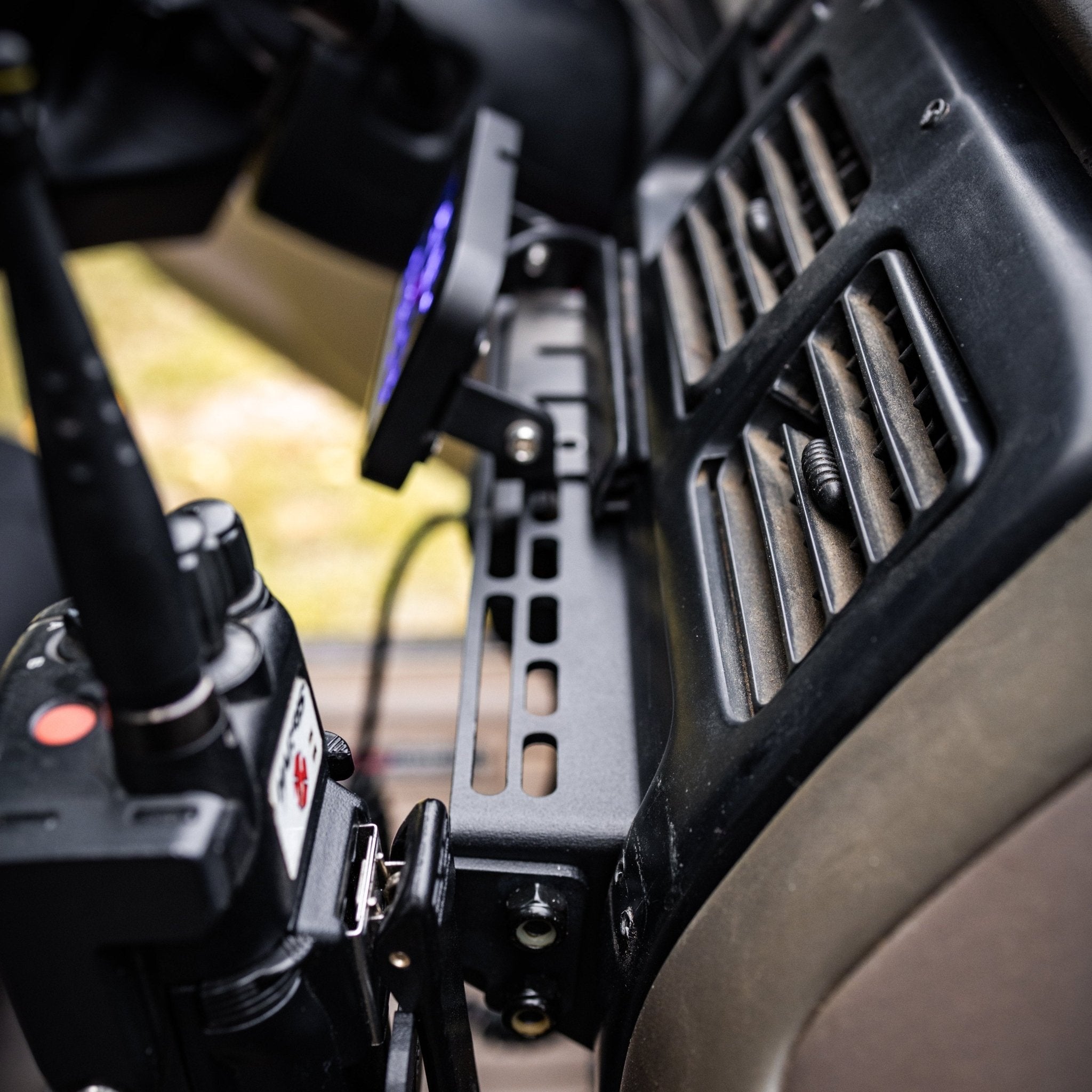 3rd Gen 4Runner Phone Dash Mount | Modular Accessory Mount (MAM) | (1996-2002)