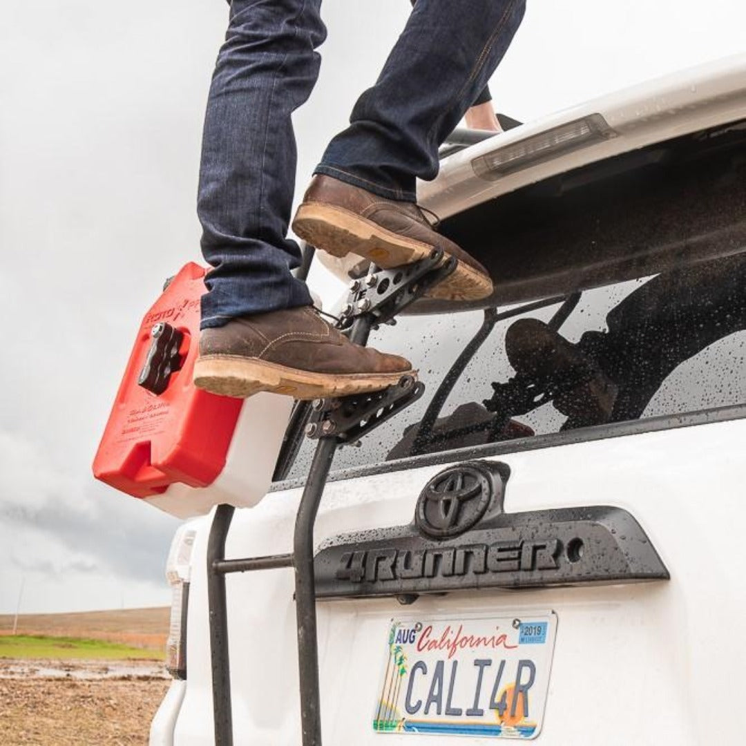 Single Bolt-On Step for Gobi and Other Non-Angled Ladders with Ladder Lock Bushings