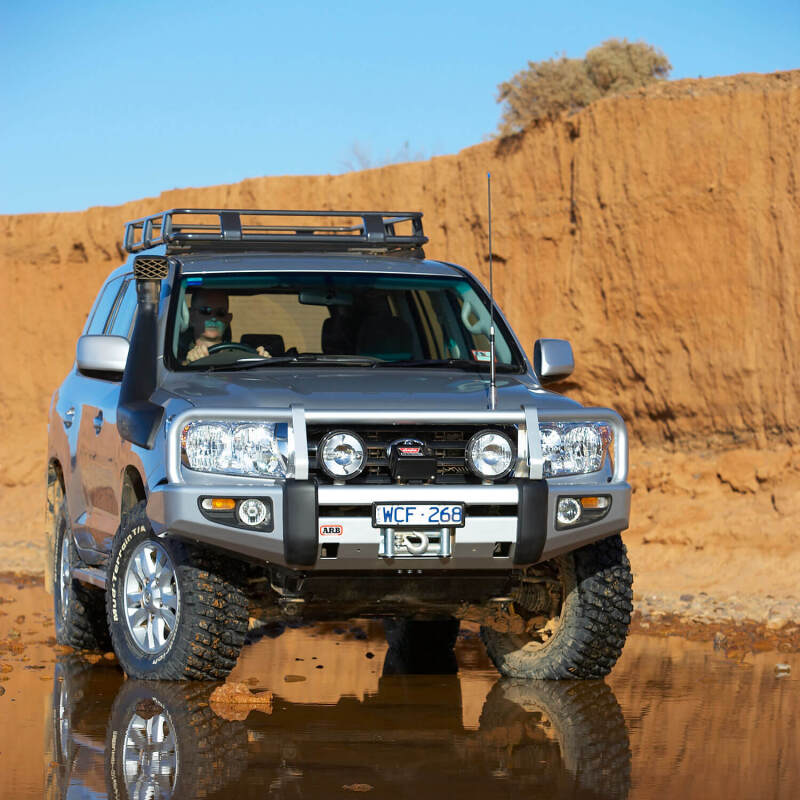 ARB Deluxe Winch Bull Bar 200 Series Land Cruiser — wing and mounting detail