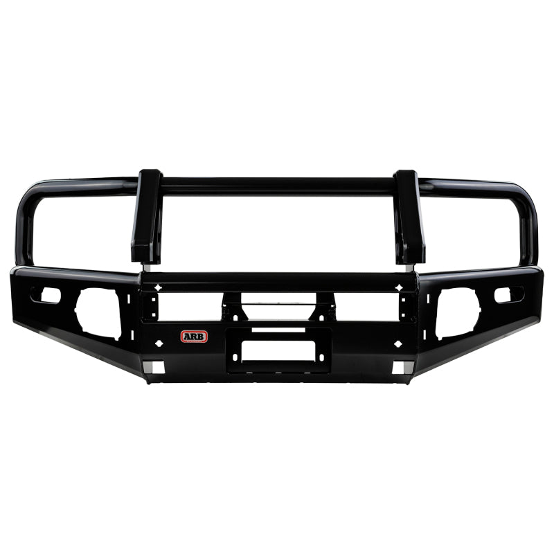 ARB Summit MKII combination bull bar on a Mitsubishi Triton MQ, front three-quarter view