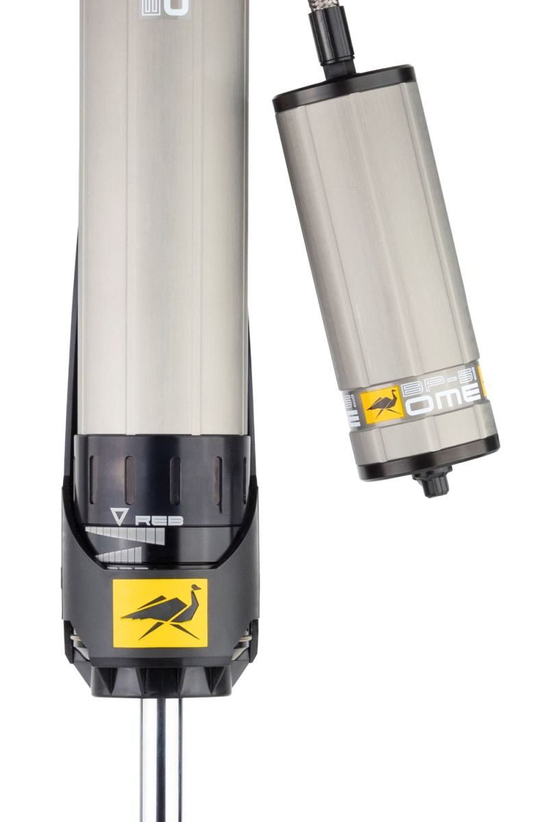 ARB Old Man Emu BP-51 extended-length 690 rear shock, Jeep Wrangler JK — piston rod and eyelet