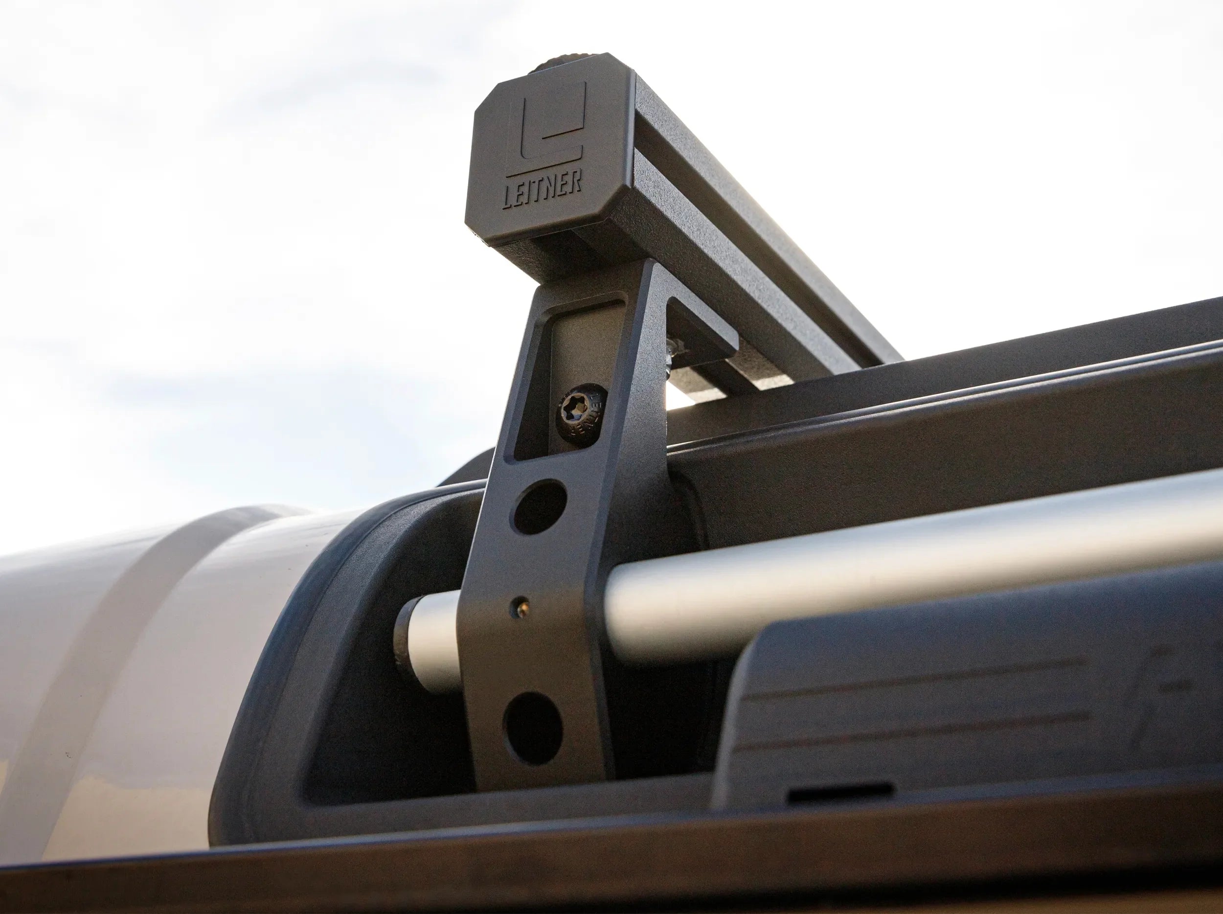 CLOSE UP VIEW OF LOAD BAR BRACKET MOUNTED ON INEOS GRENADIER