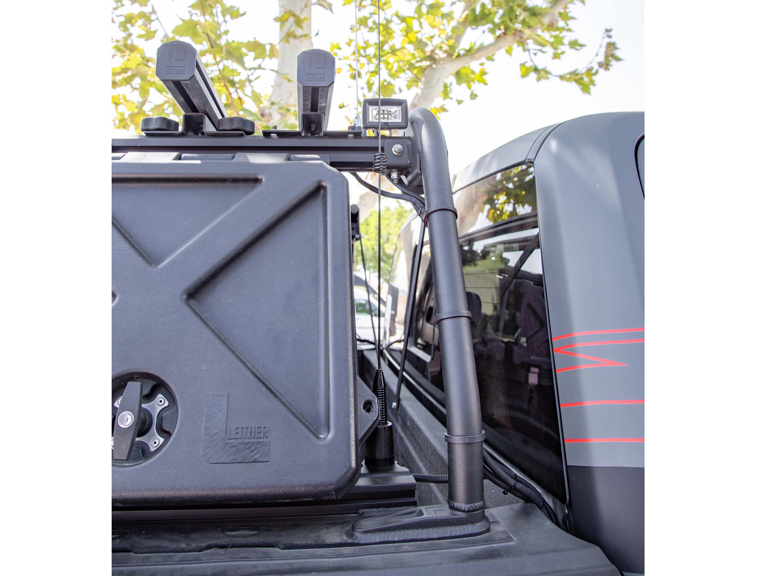 ANTENNA BRACKET INSTALLED ON CLASSIC LEITNER RACK