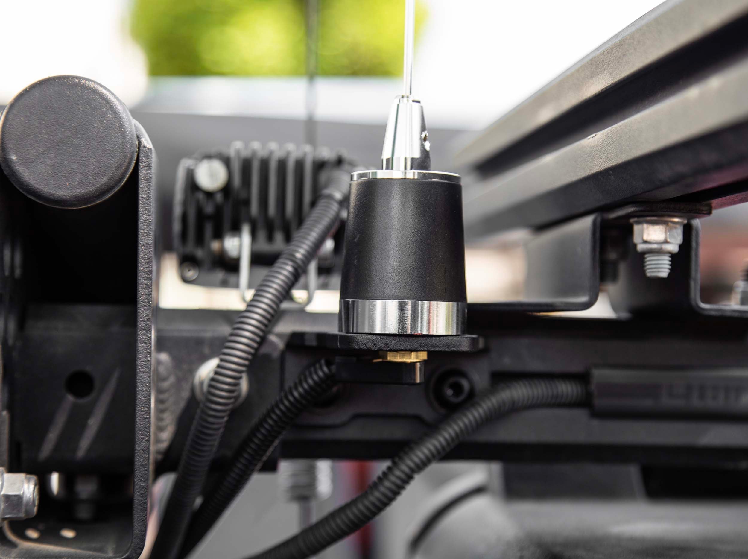 ANTENNA BRACKET INSTALLED ON BED RACK