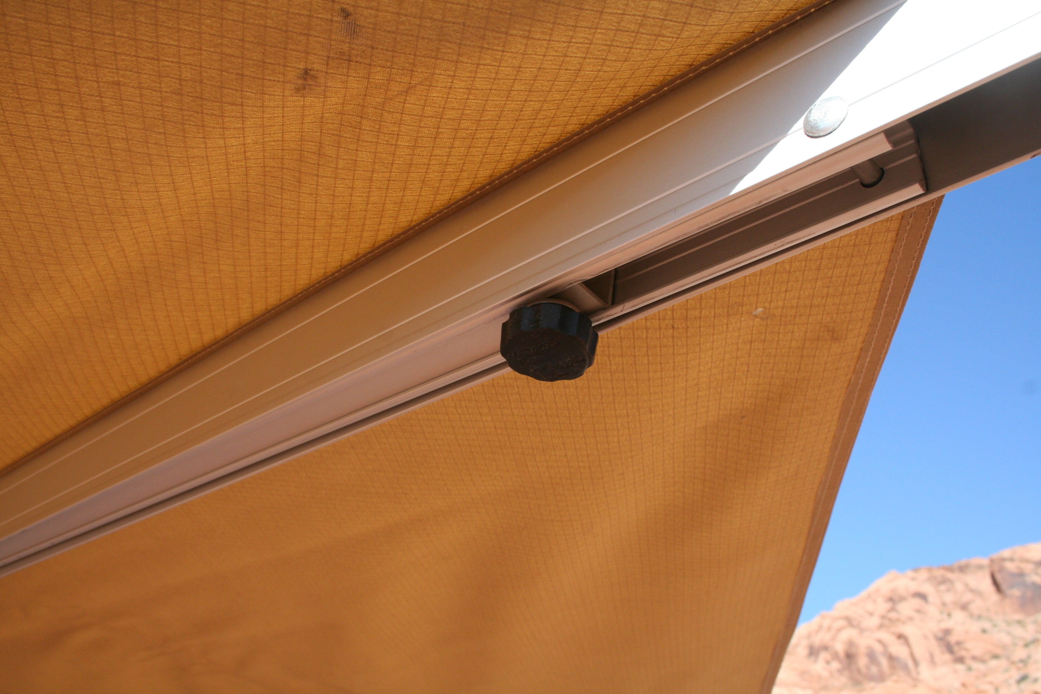 Eezi-Awn Bat 270 Awning