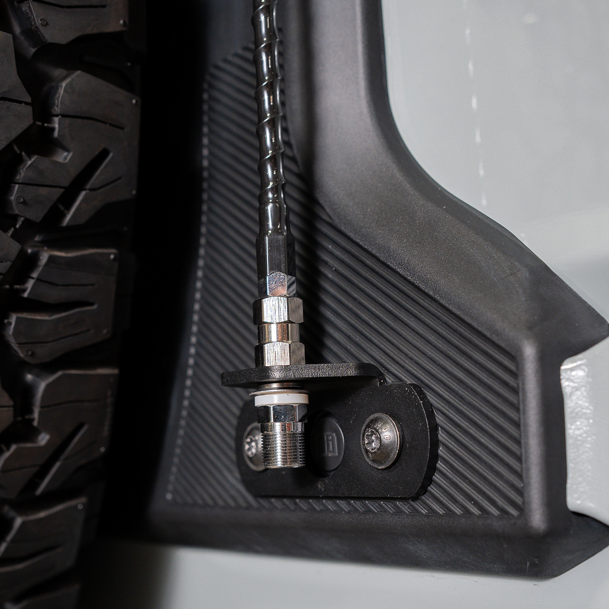 Rear Antenna Mount Fits 22+ Ford Bronco Raptor