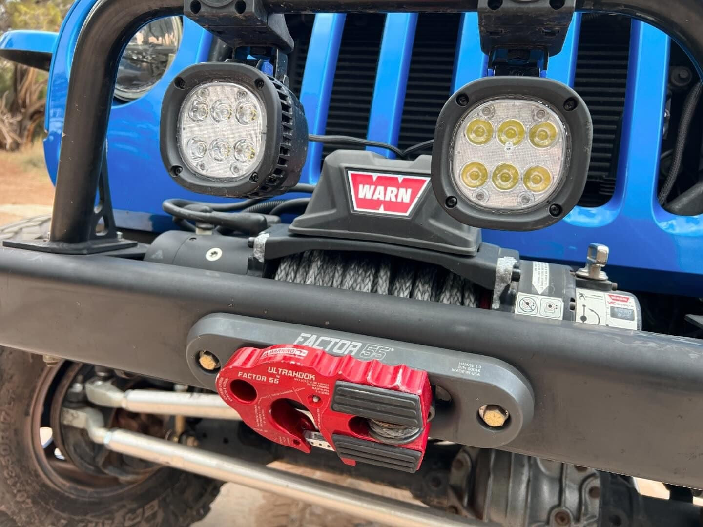 1010 4000 eLumen, Spot, 12V, w/Lens Cover