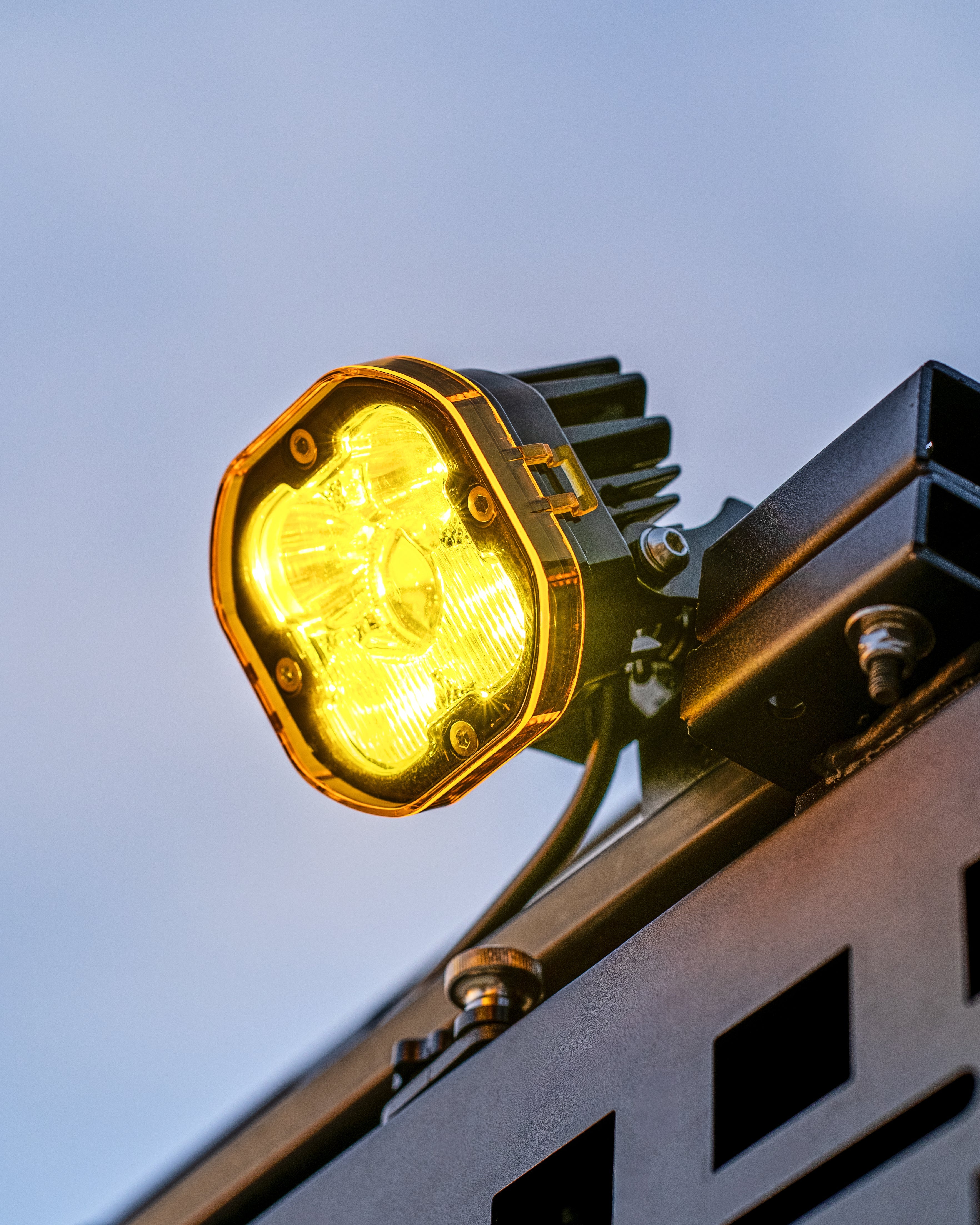 INEOS Grenadier: LED Side Light – Roof Bar Mount & DTP Plug-In