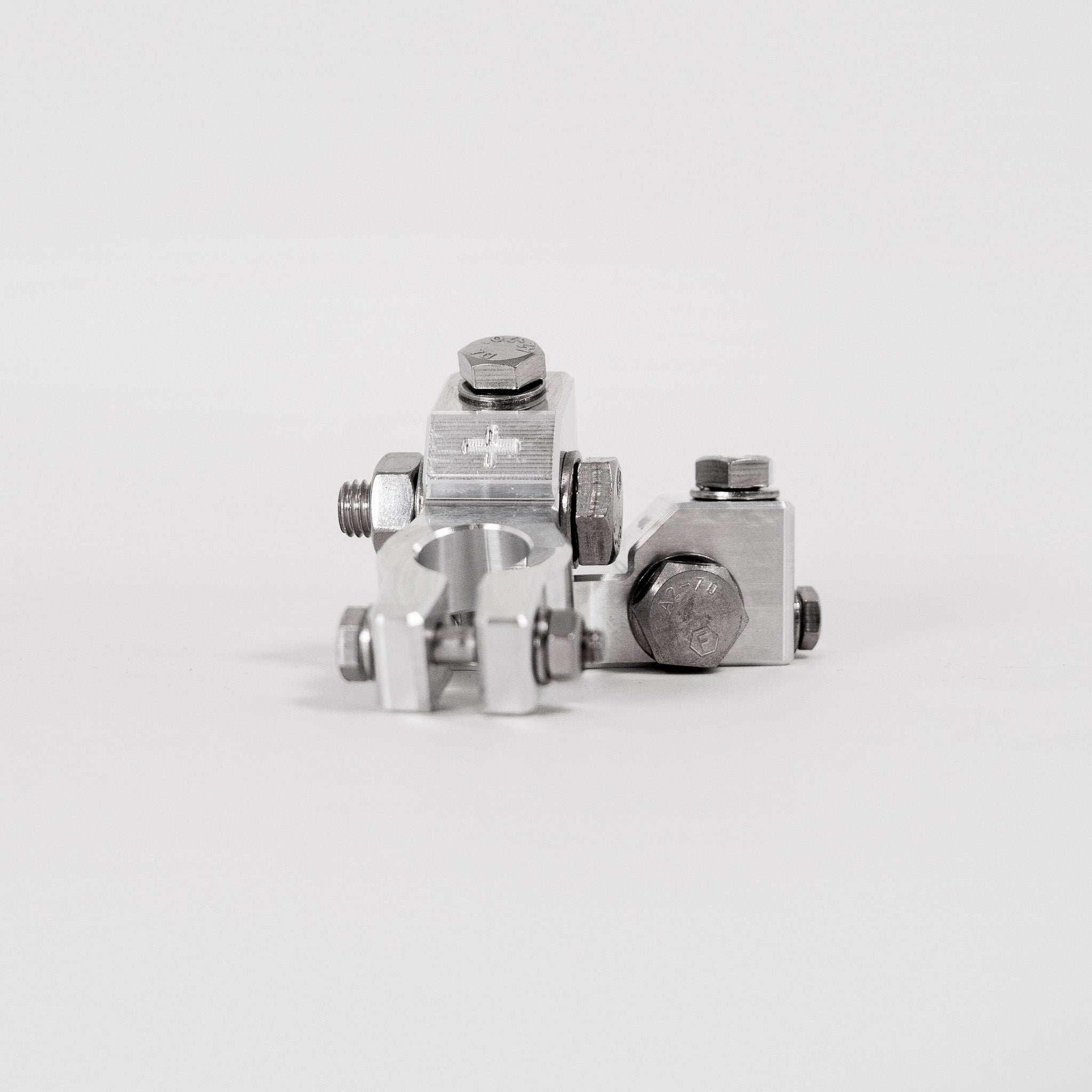 Blaze Off-Road billet battery terminals for Toyota 4Runner and Lexus GX (photo 1)