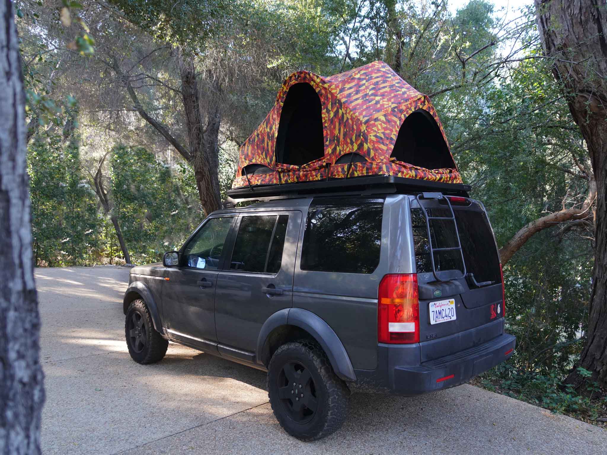REV RACK TENT (Ember Black Out)