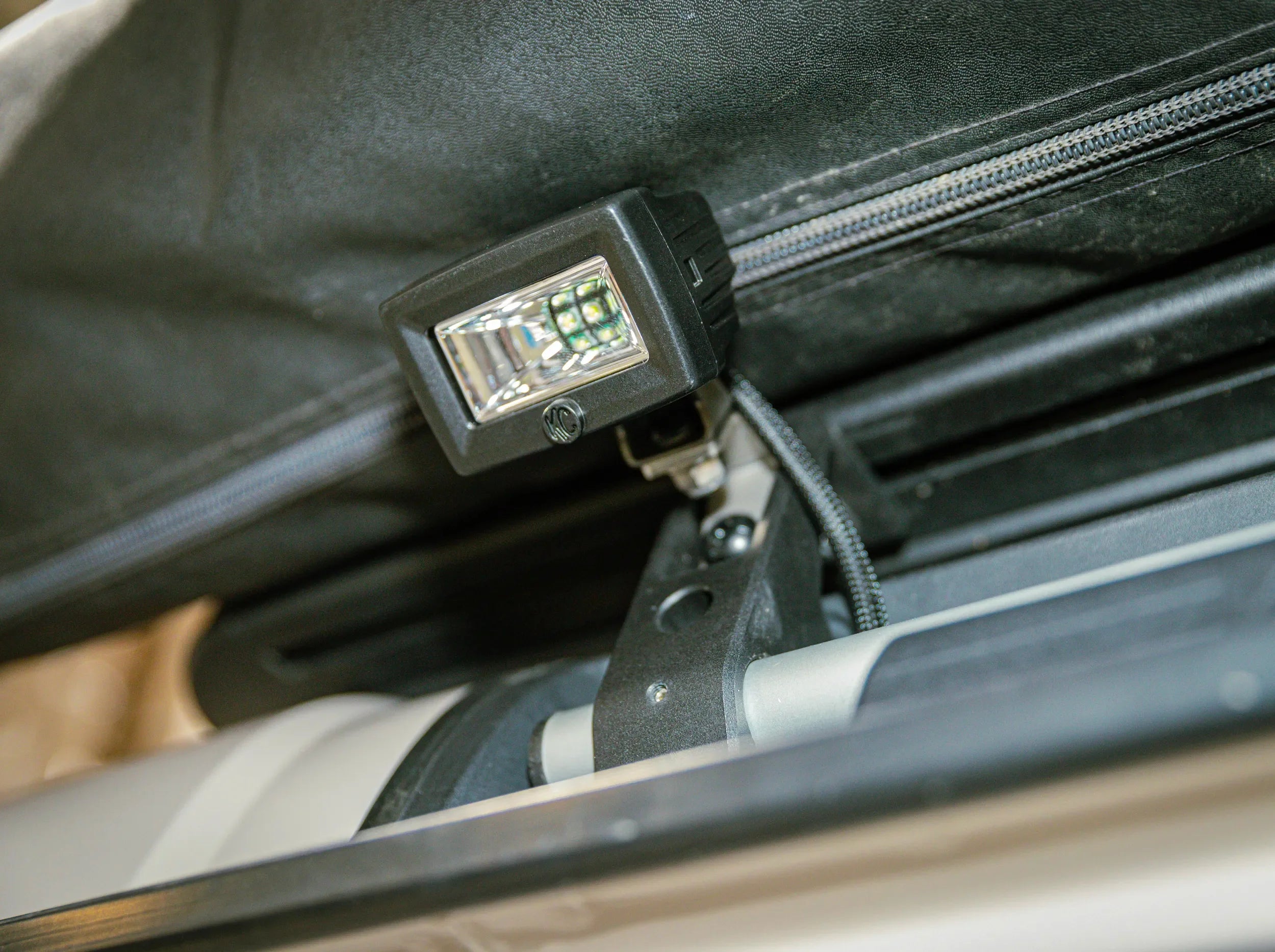 LED SCENE LIGHT MOUNTED ON GRENADIER ROOF RACK WITH BRACKET