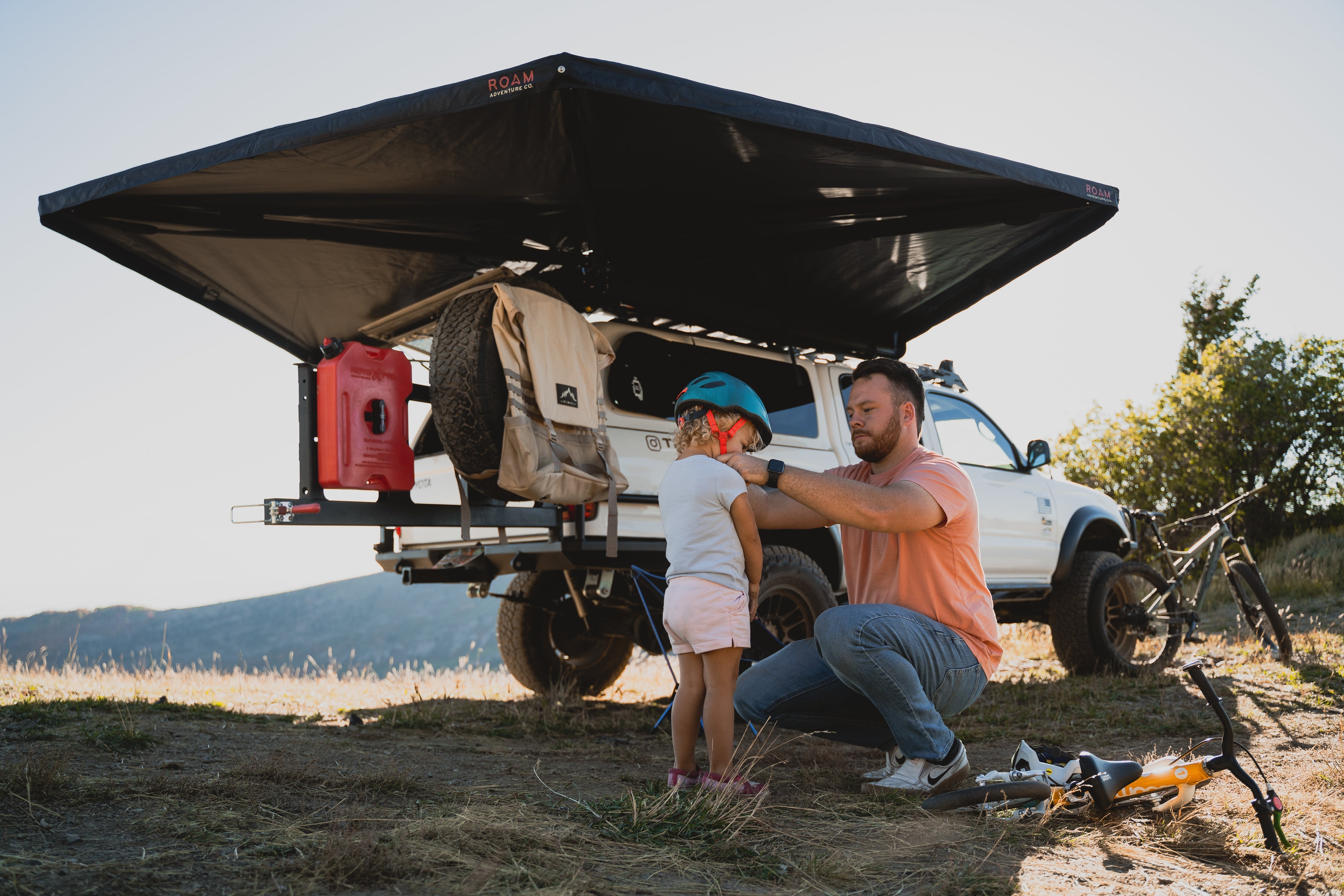 ROAM ARC 270 awning providing shade at a desert camp