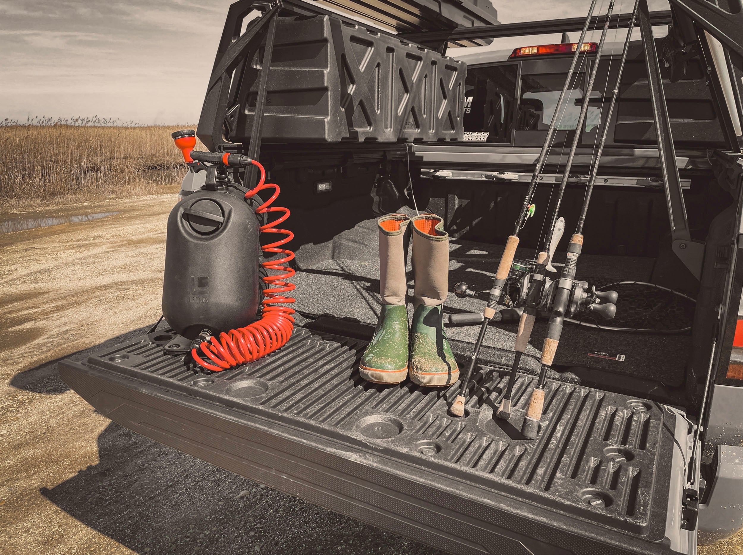 HYDROPOD AND FISHING GEAR DISPLAYED ON TRUCK BED