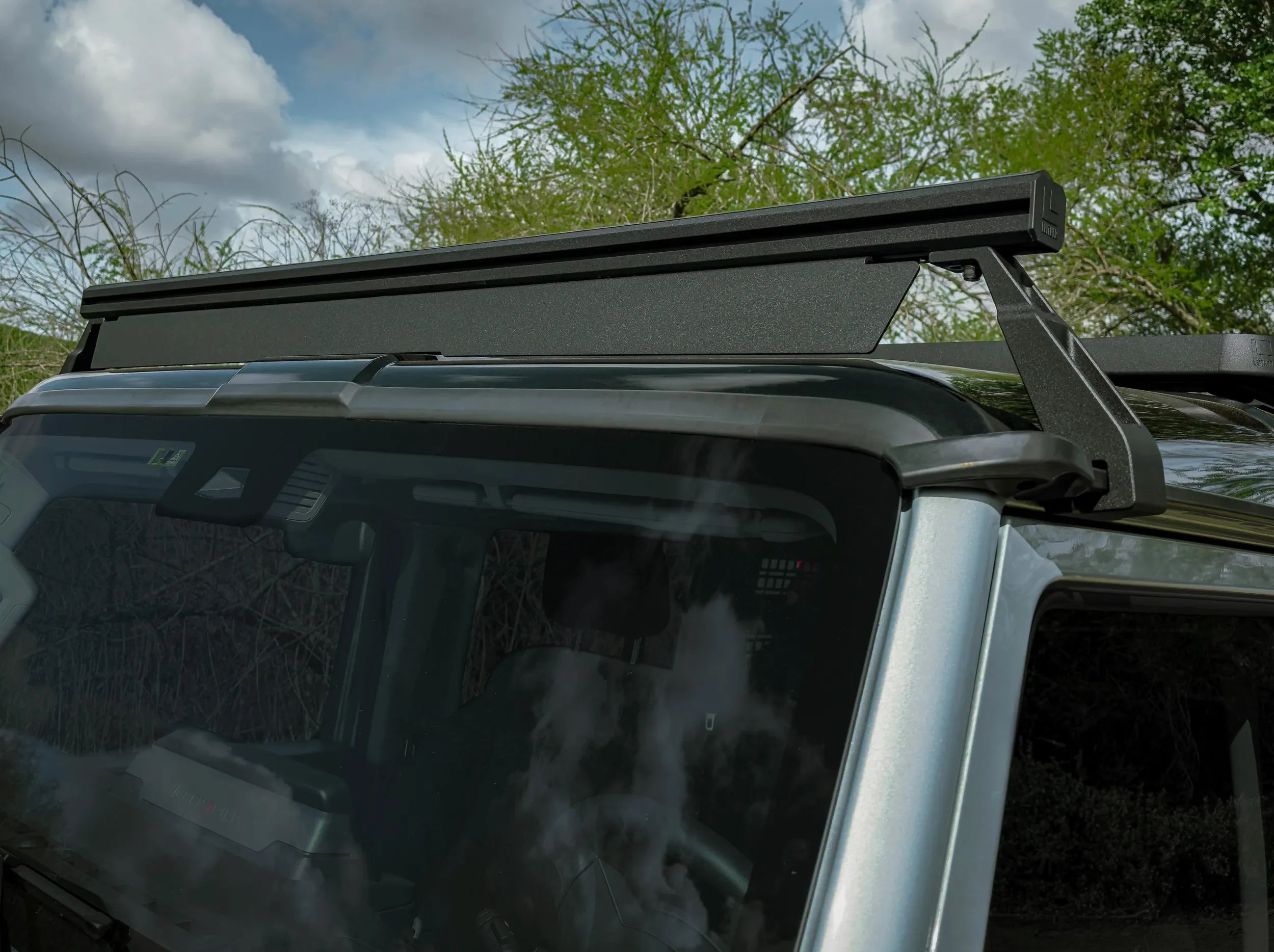 CLOSE UP OF FRONT LOAD BAR INSTALLED ON GRENADIER