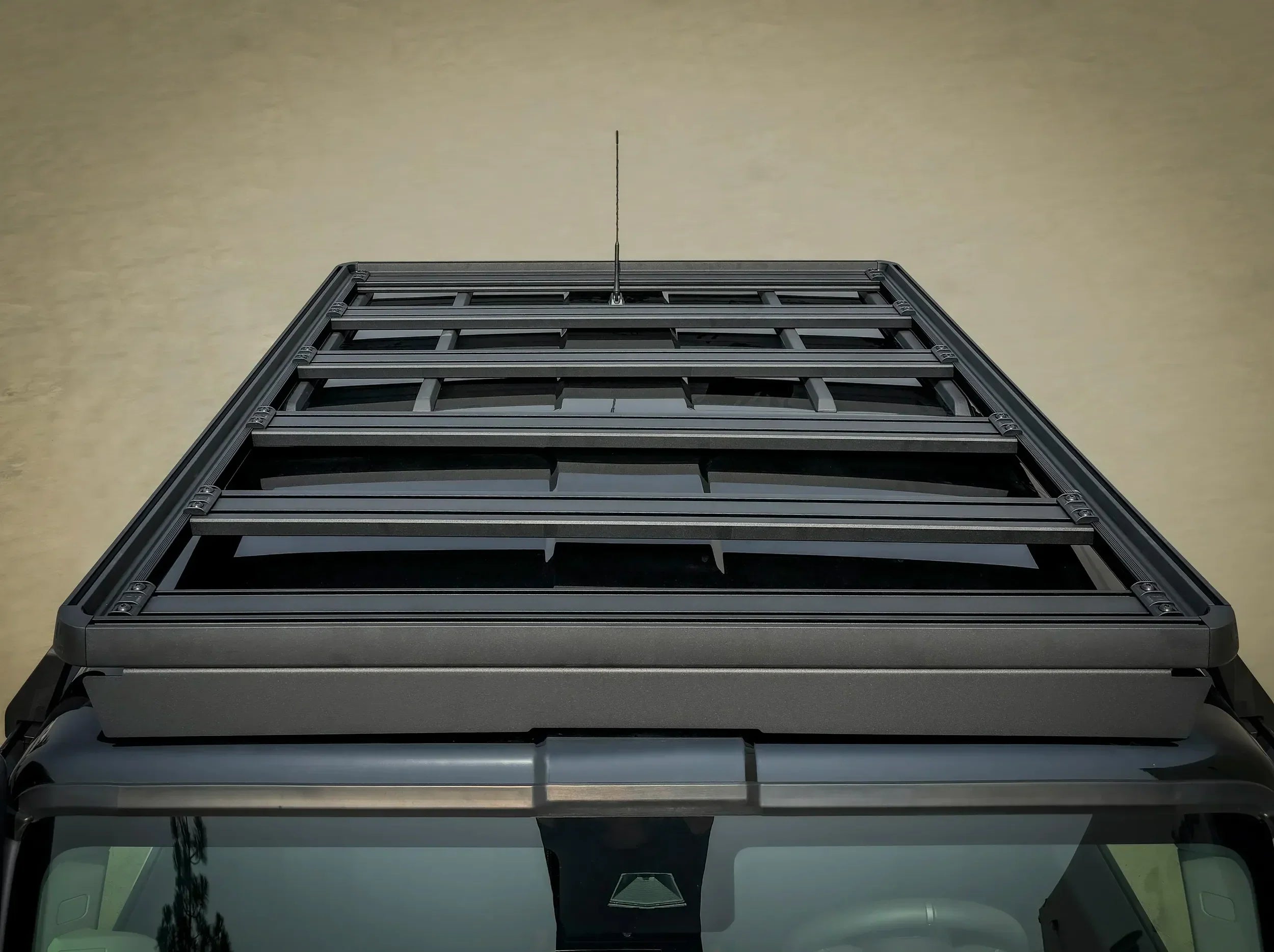 Leitner Quartermaster full length rack view 3