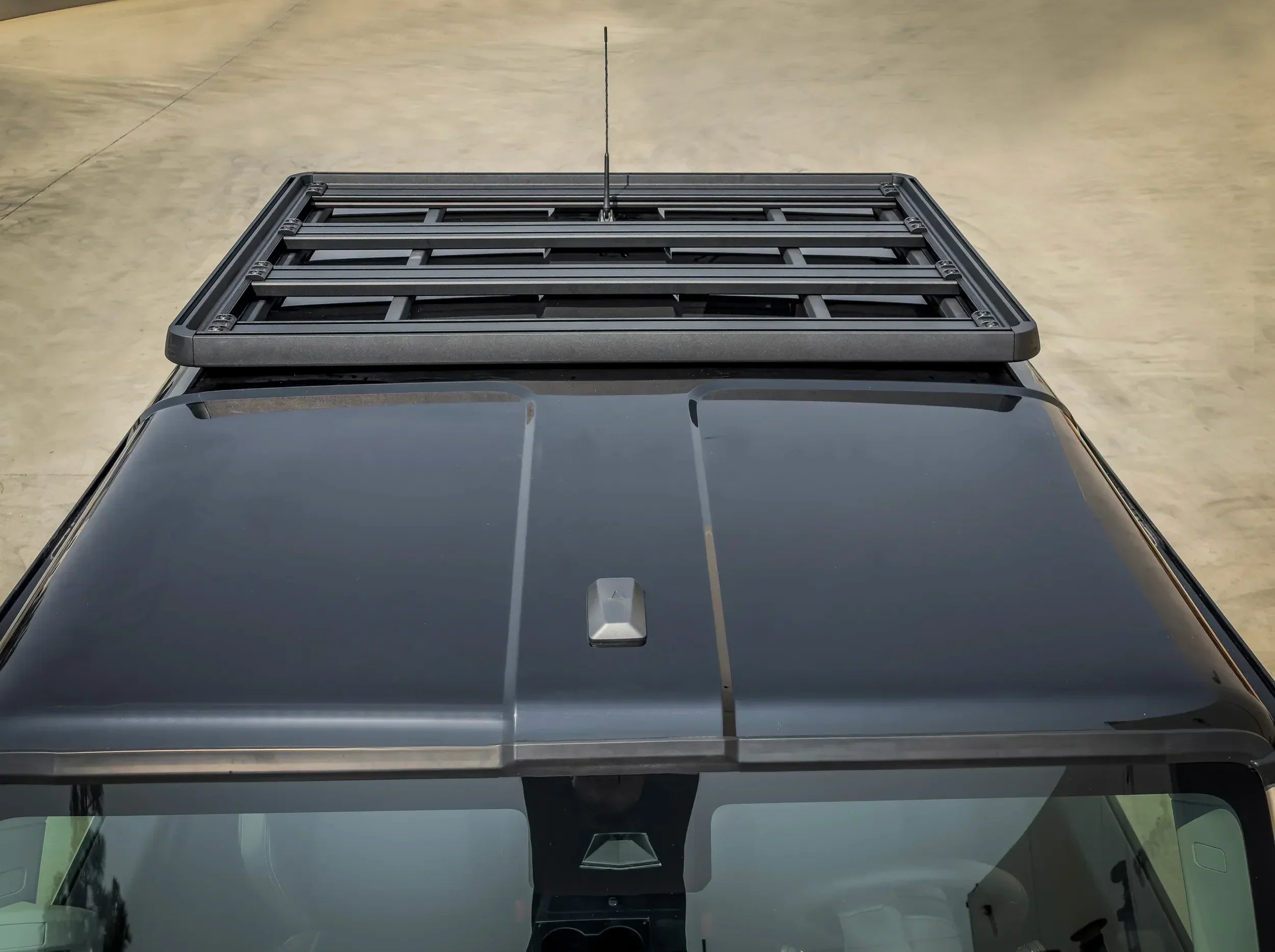 Leitner Quartermaster half rack view 2