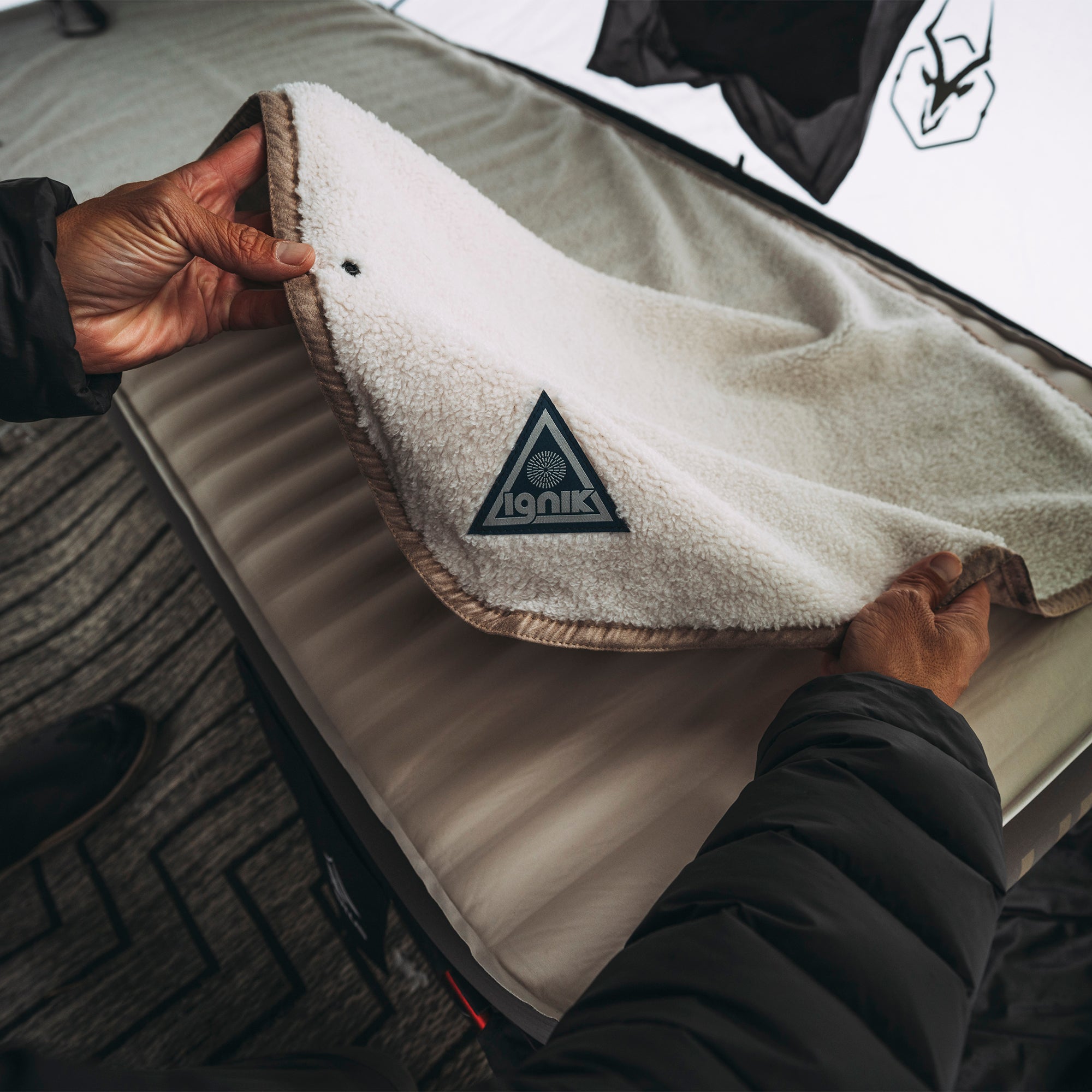 Flipside Heated Bed Cover Fleece