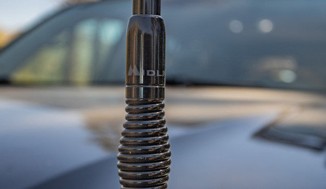 Midland MXAT03 3dB bullbar GMRS antenna, shown with included accessories