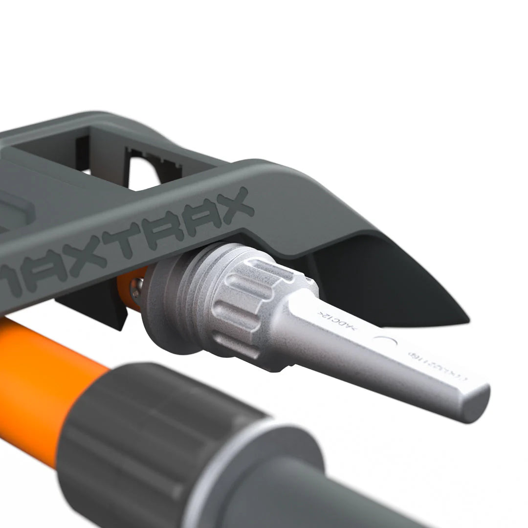 Maxtrax recovery shovel- showing the long handle insert