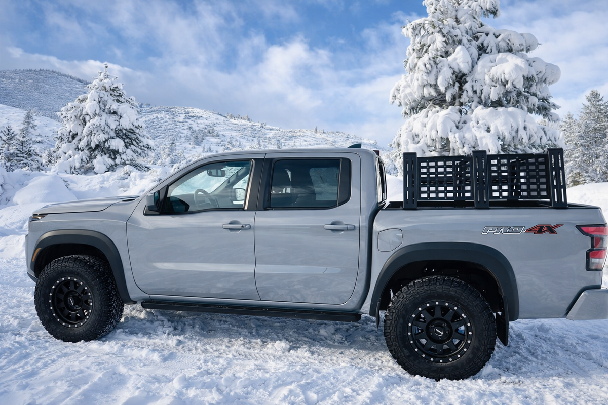 Silver Frontier with low ROCK-IT rack in a snowy landscape