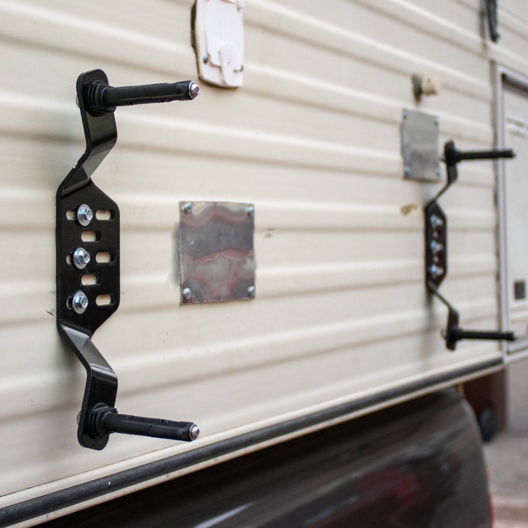 Overland Kitted Raised Boomerang MAXTRAX® Roof Rack Mount - 1.75" Rise Mounting Gear Overland Kitted- Overland Kitted