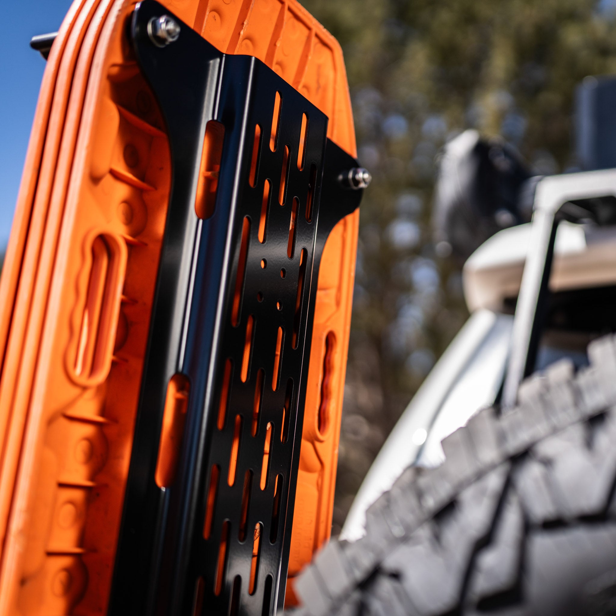 MAXTRAX XTREME x Overland Kitted Spare Tire Mount Bundle