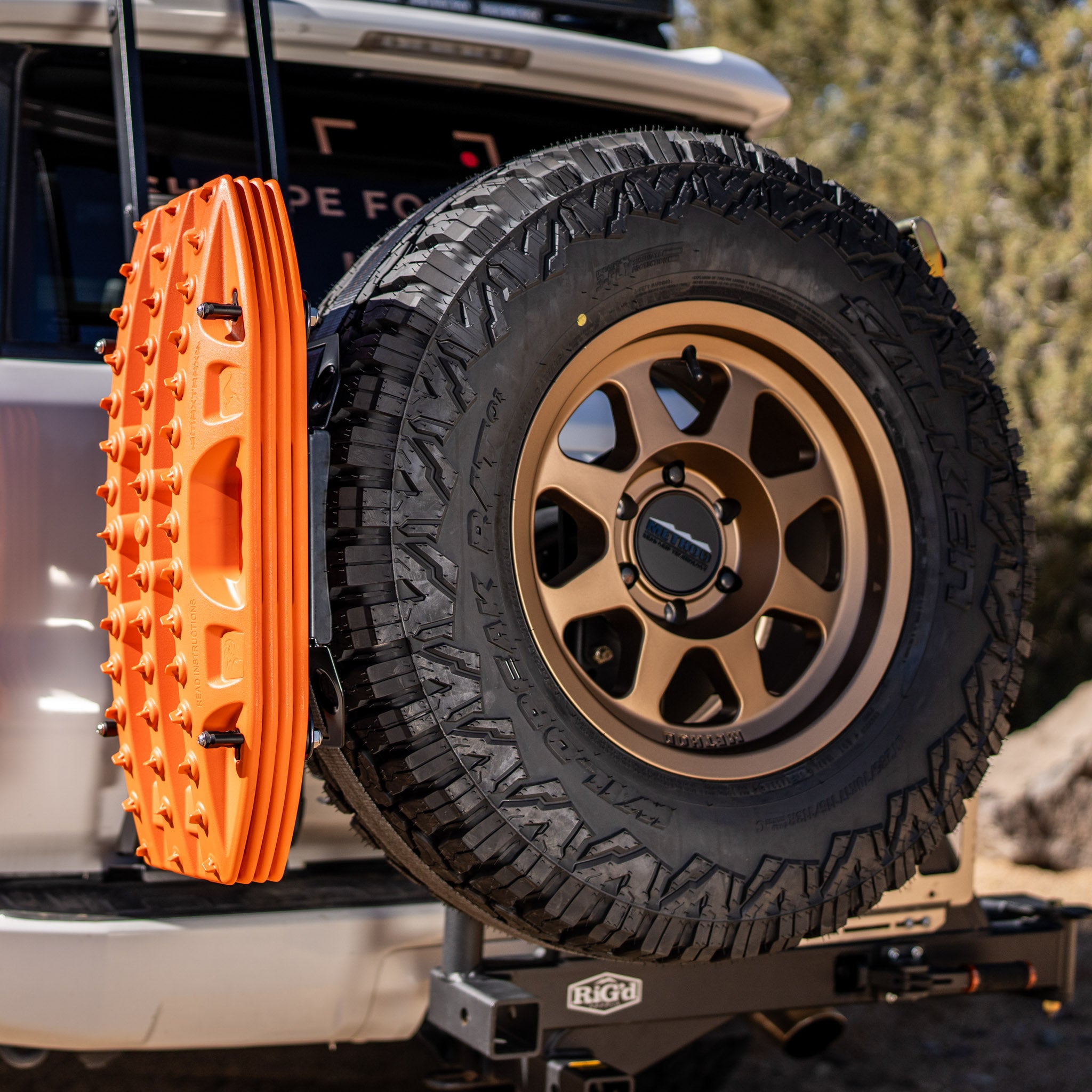 MAXTRAX® Mini Spare Tire Mounting System
