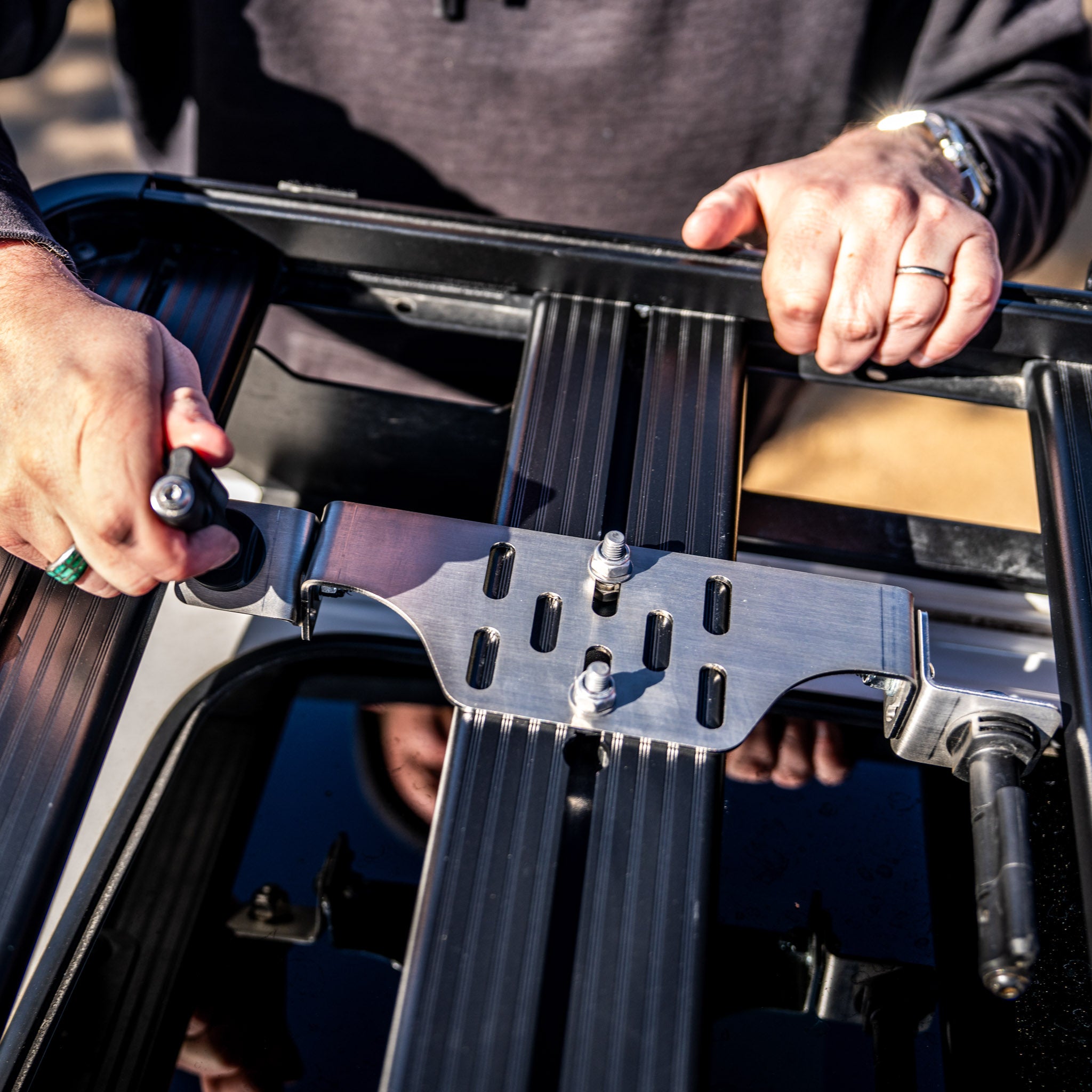 Overland Kitted Stealth Folding MAXTRAX® Roof Rack Mount
