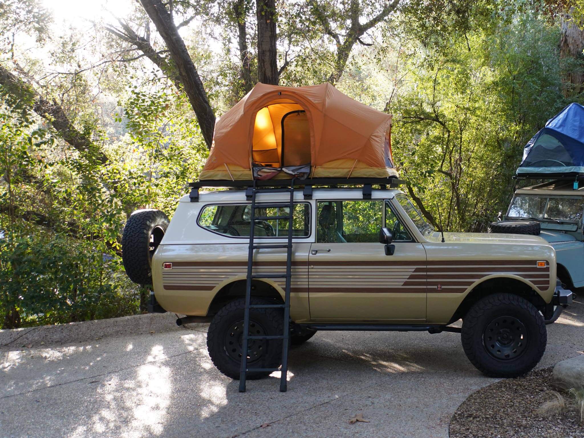 Rev Pick Up Truck Tent TENT C6 Outdoor- Overland Kitted