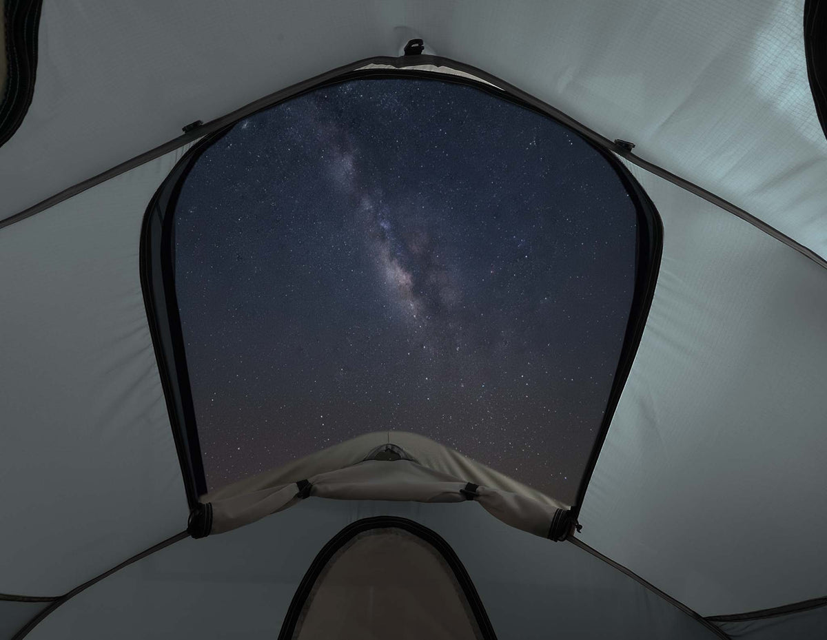 C6 Rev Rack Tent (HellaStorm) – night sky seen through the roof window