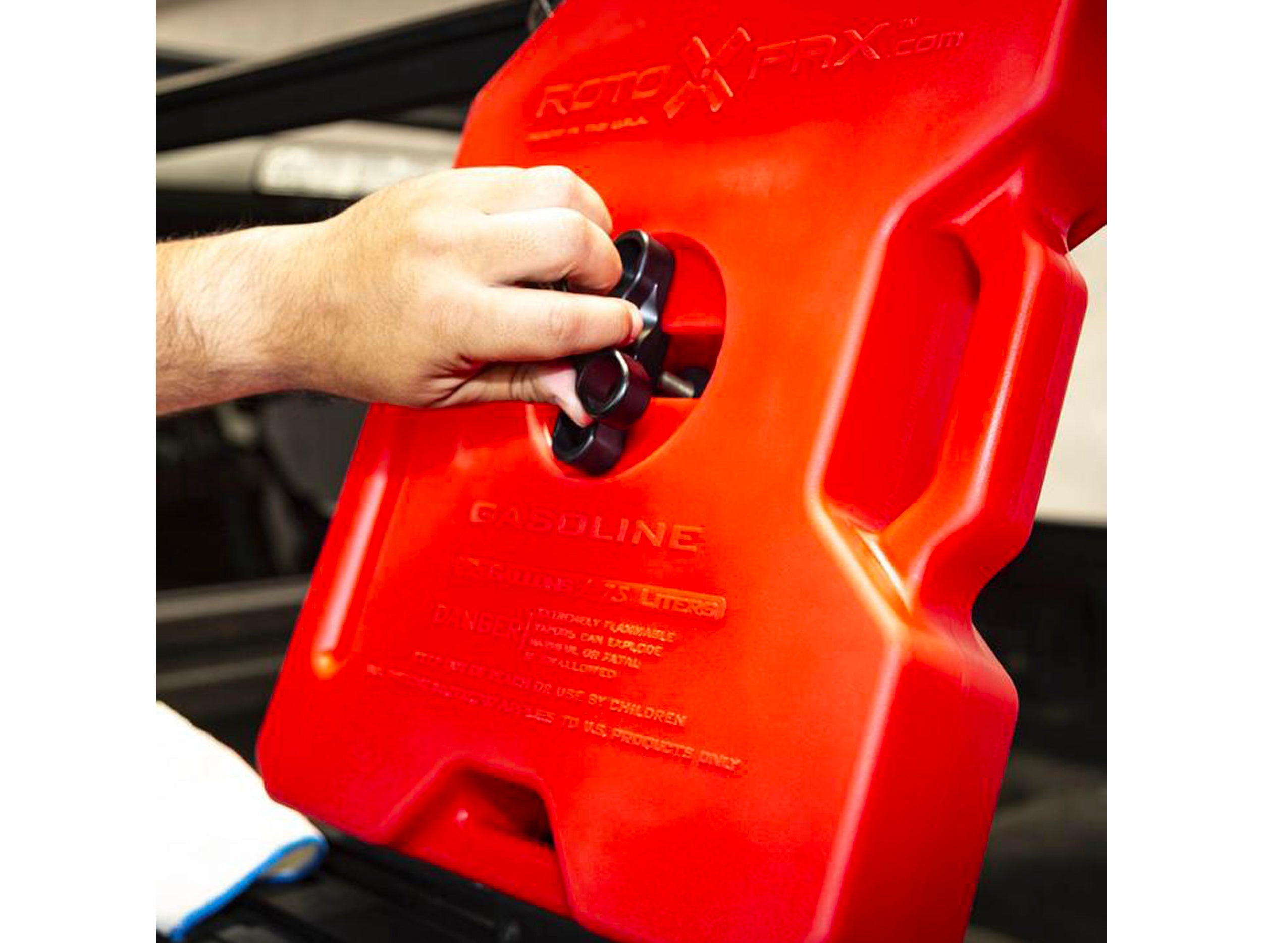 UNIVERSAL MOUNTING PLATE