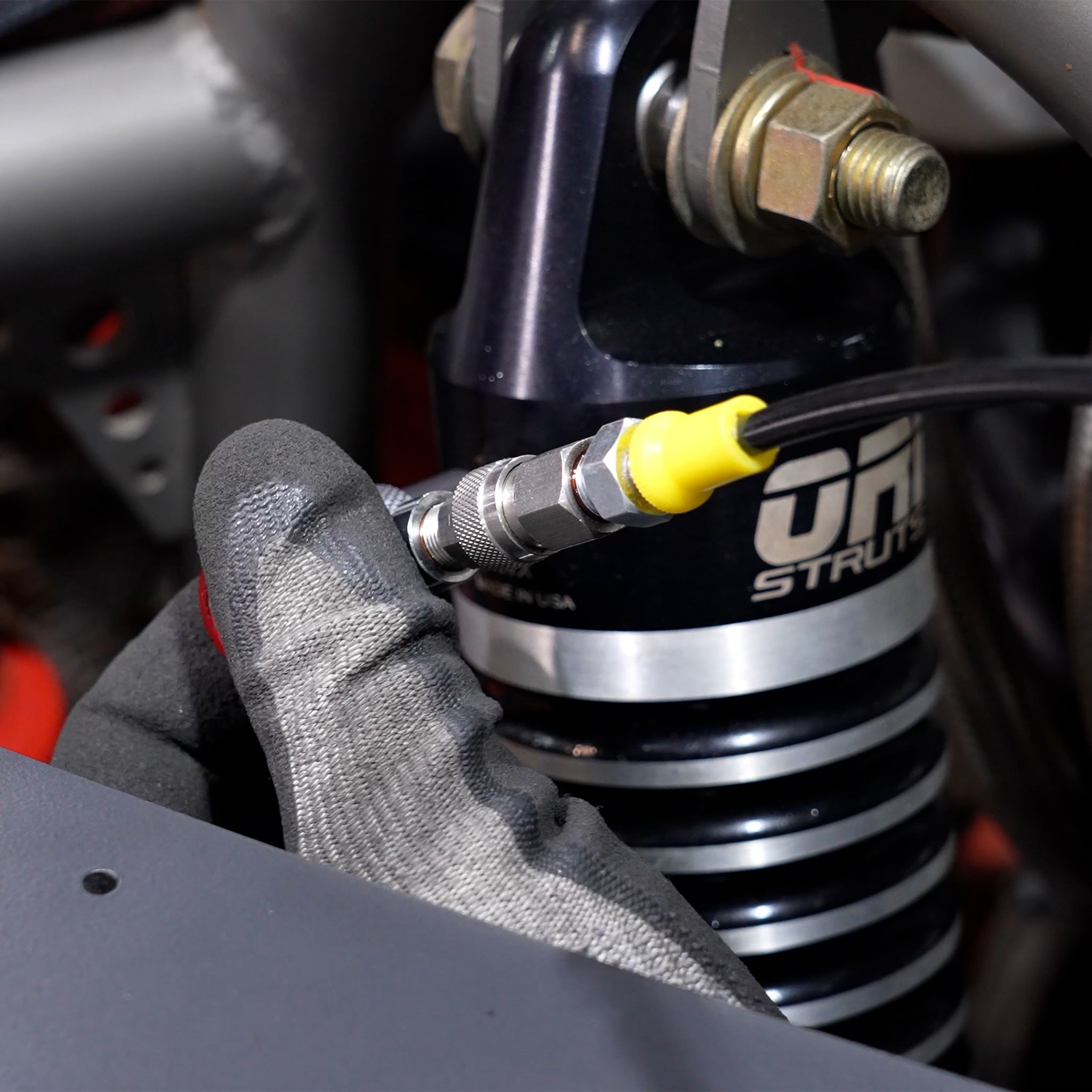 ORI Shock Boss™ V2 - 800 psi Dual Fill Strut Inflator - Portable Nitrogen Shock Tuning Kit