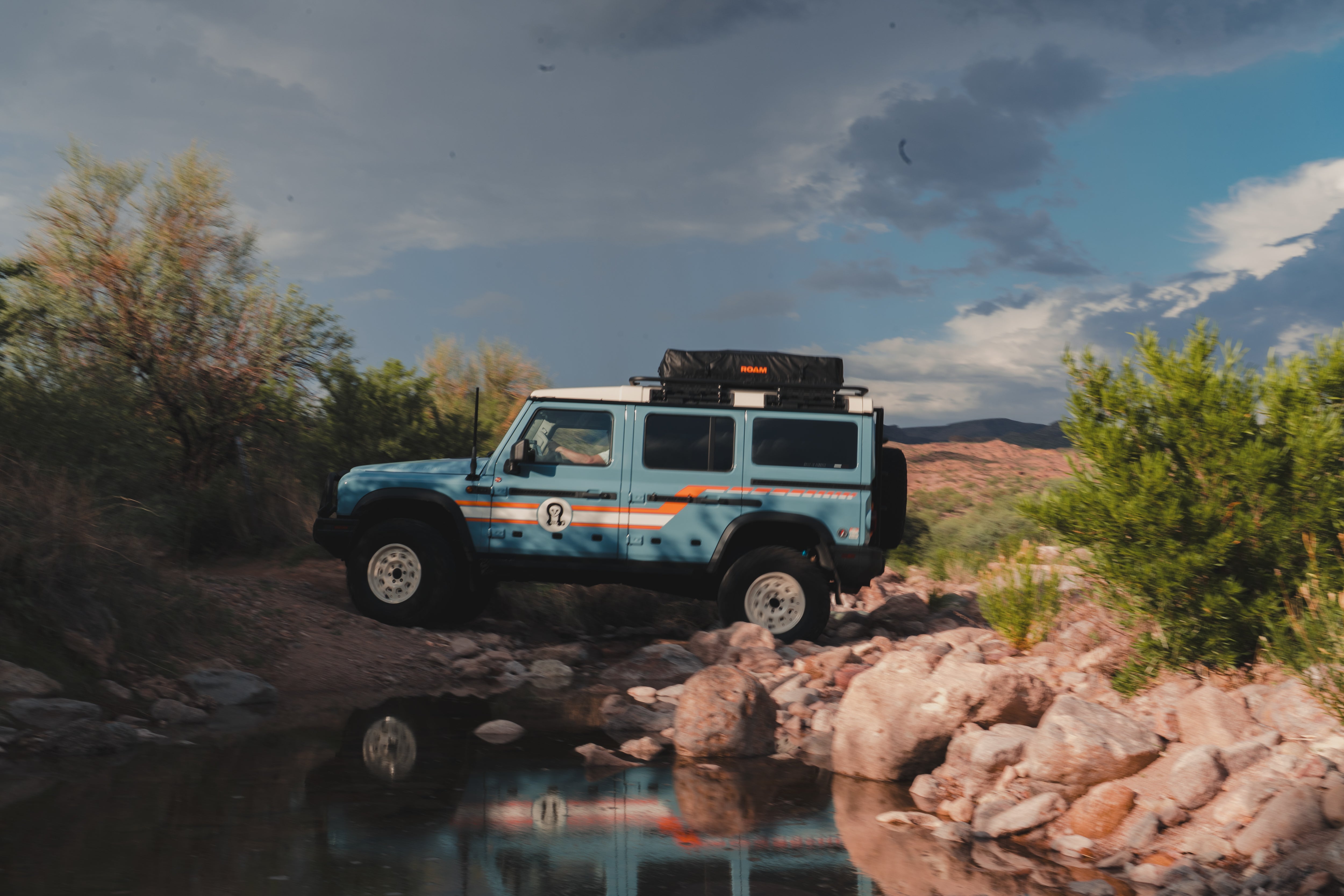 ROAM Vagabond 2.0 rooftop tent closed in low-profile mode
