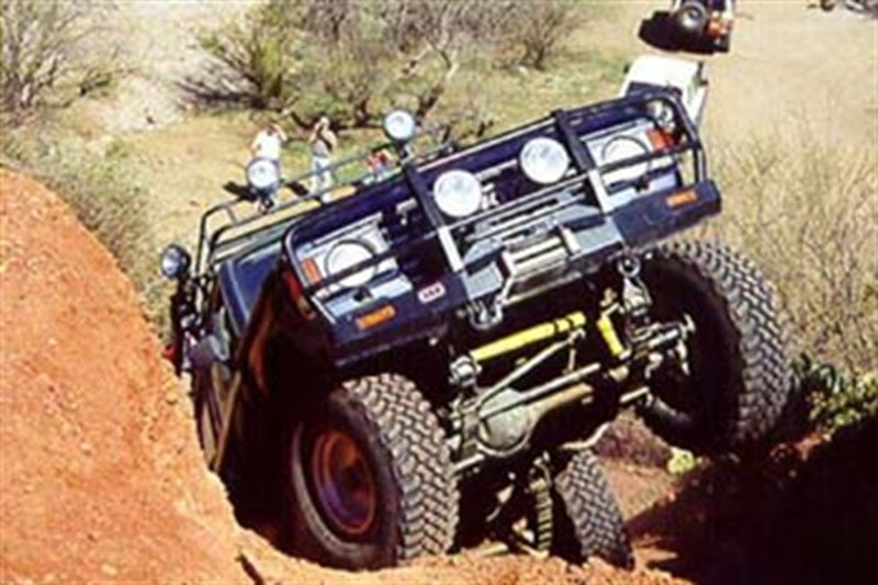 ARB Deluxe Dakar winch bumper for Land Cruiser 60 Series — 250 heavy-grade wall tubing detail