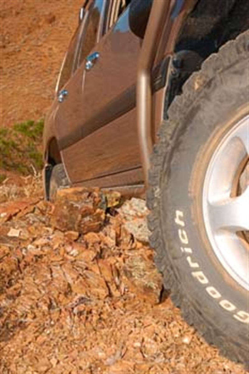 ARB Deluxe front side rails for Land Cruiser 100 Series non-Lexus — mounting point view