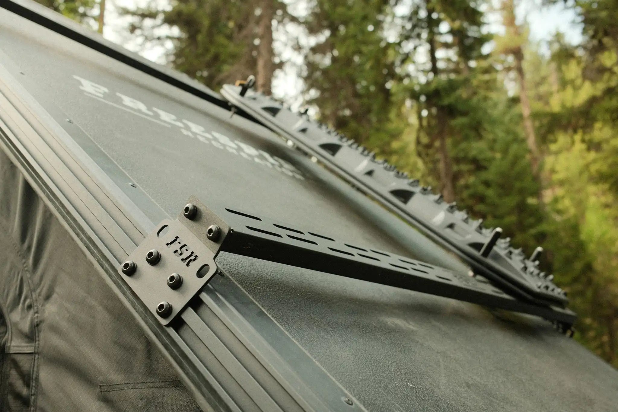Hard Shell Series - Crossbar Kits