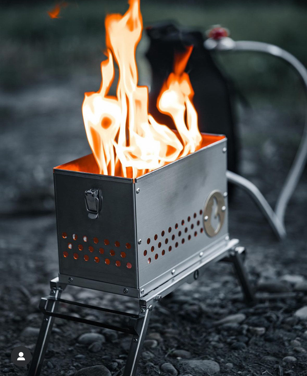 Hekla Combo: Hekla Combo: Extra Rugged LavaBox, Stand/Grill, and Carry Bag